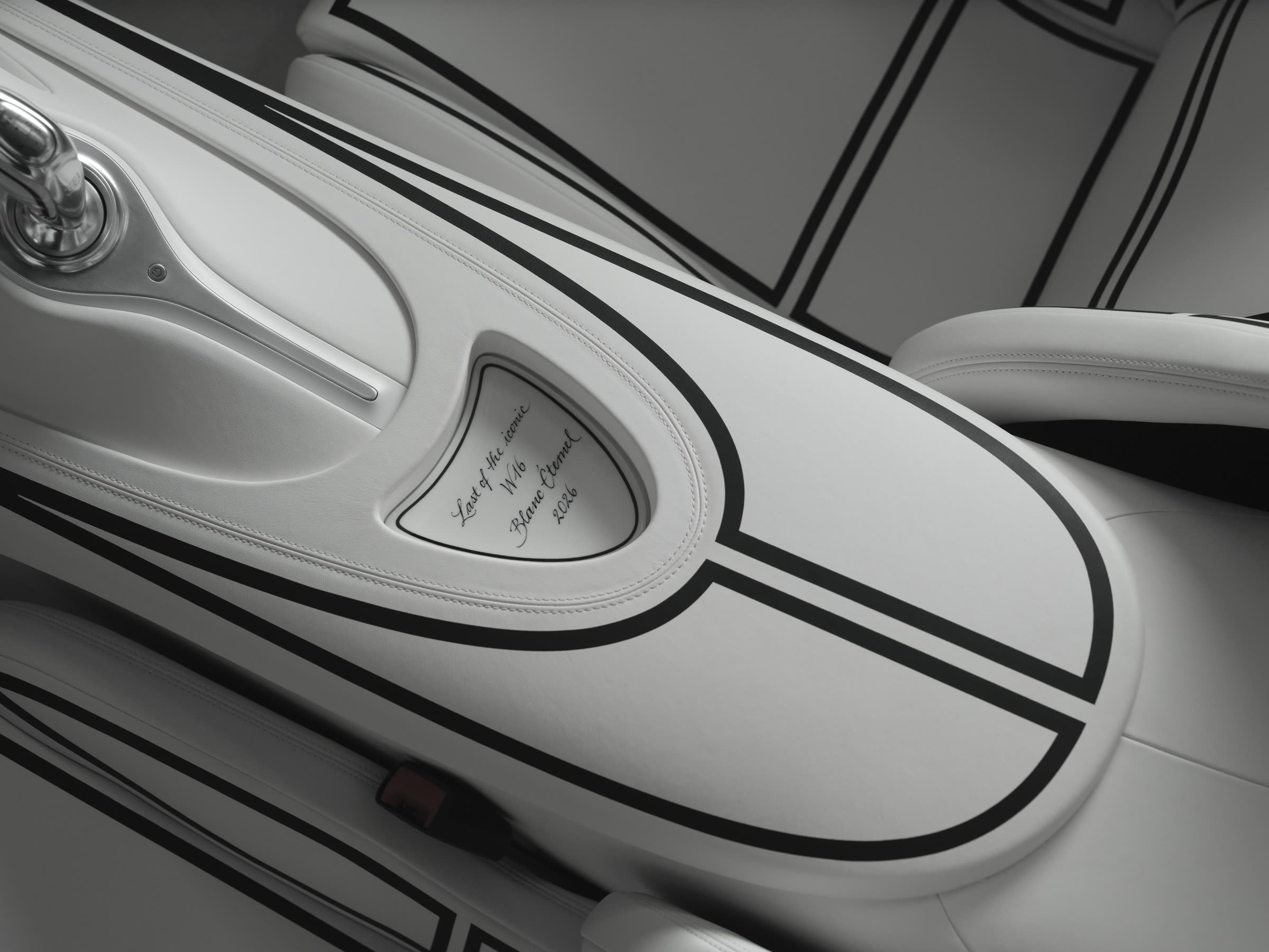 Bugatti W16 Mistral Blanc Éternel - photo 17