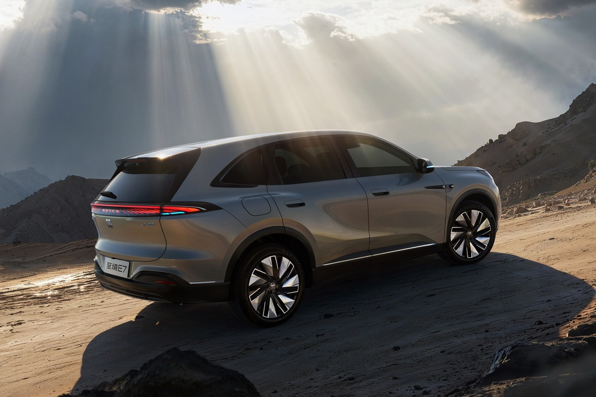 Buick Electra E7 - photo 11
