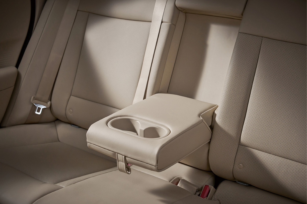 Hyundai Elantra - photo 13