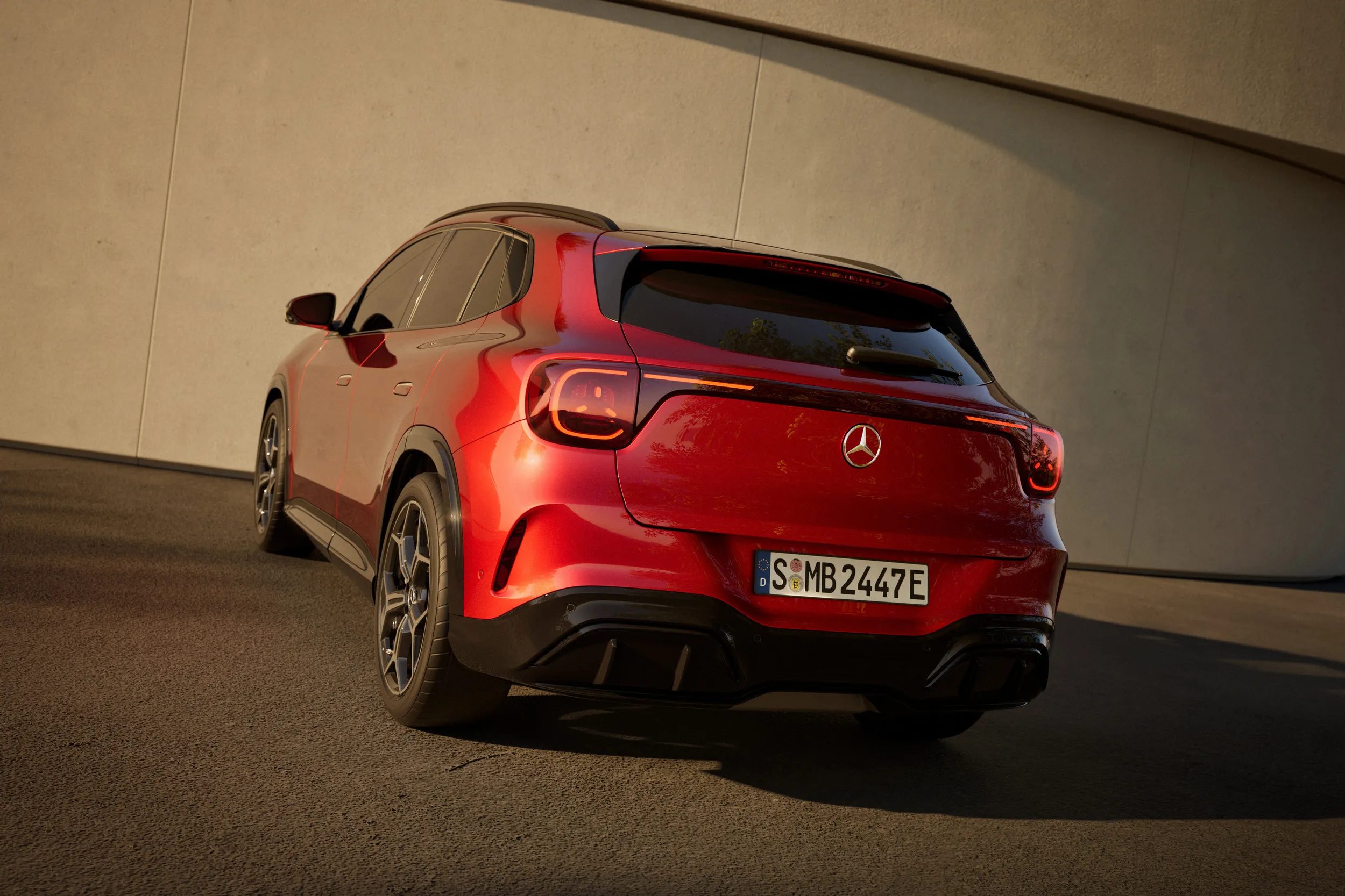 Mercedes-Benz GLA switches to EV for gen three - photo 6