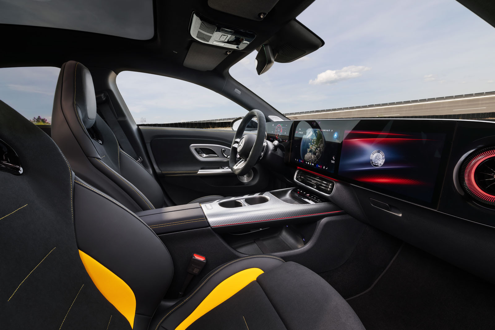 Mercedes-Benz AMG CLA 45 - photo 26