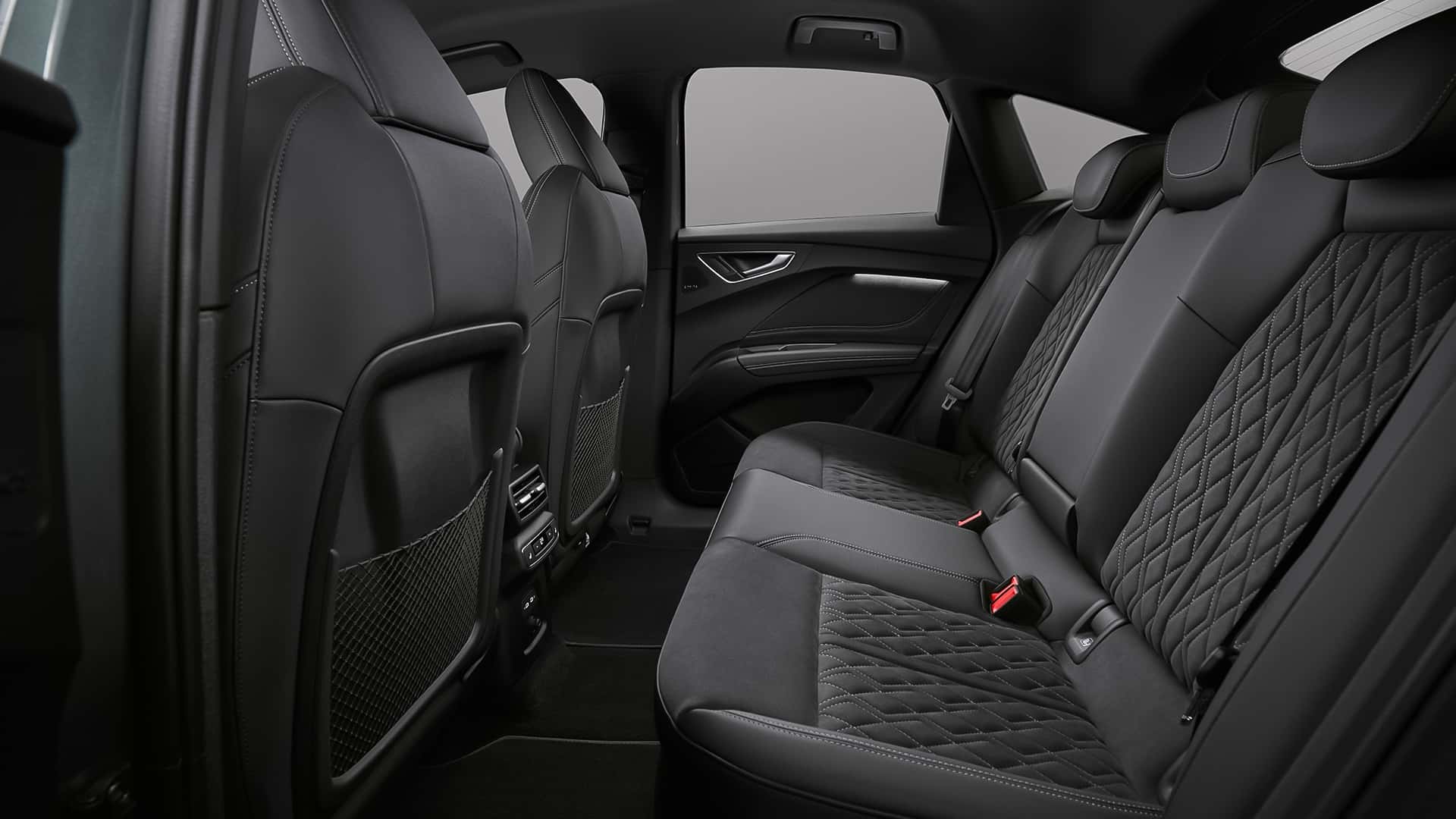 Audi Q4 e-tron - photo 24