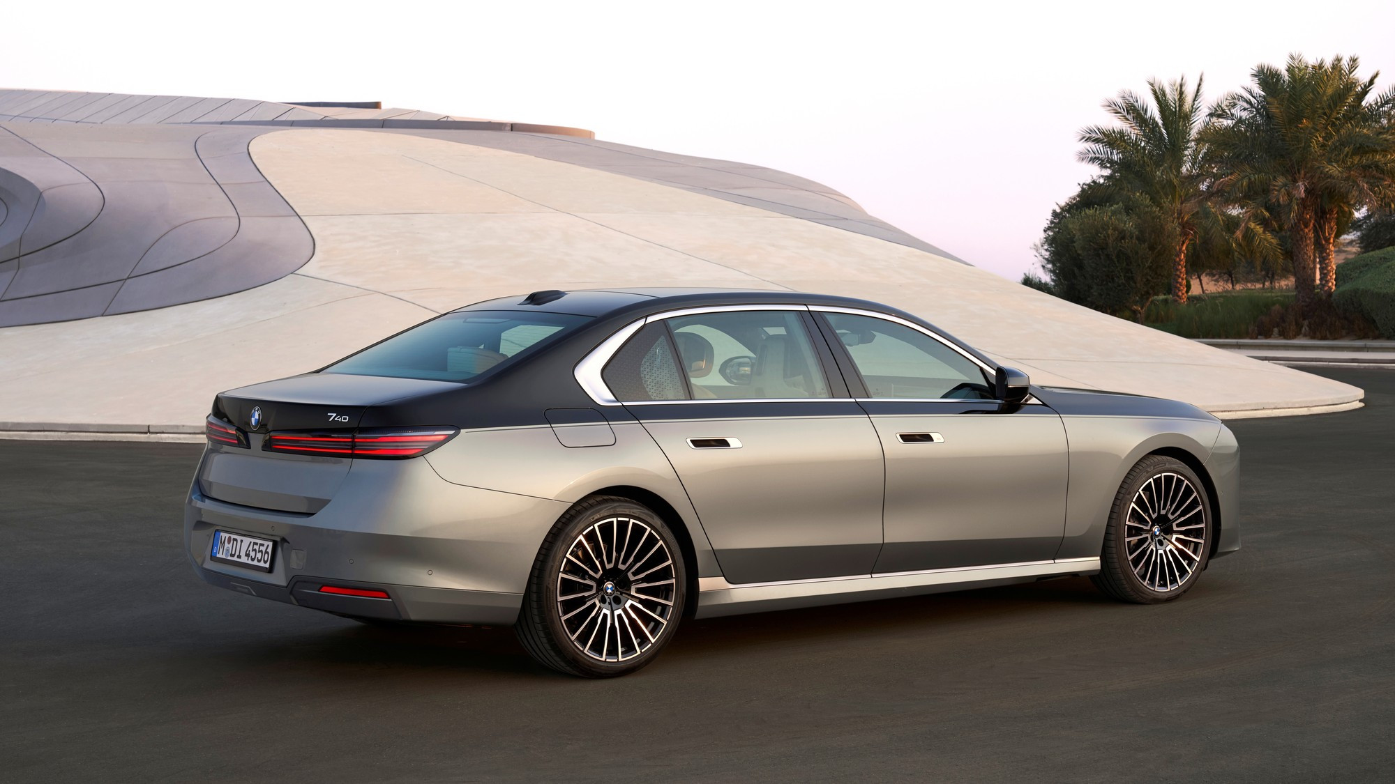 BMW plans more than 40 new and updated models through 2027 - photo 2