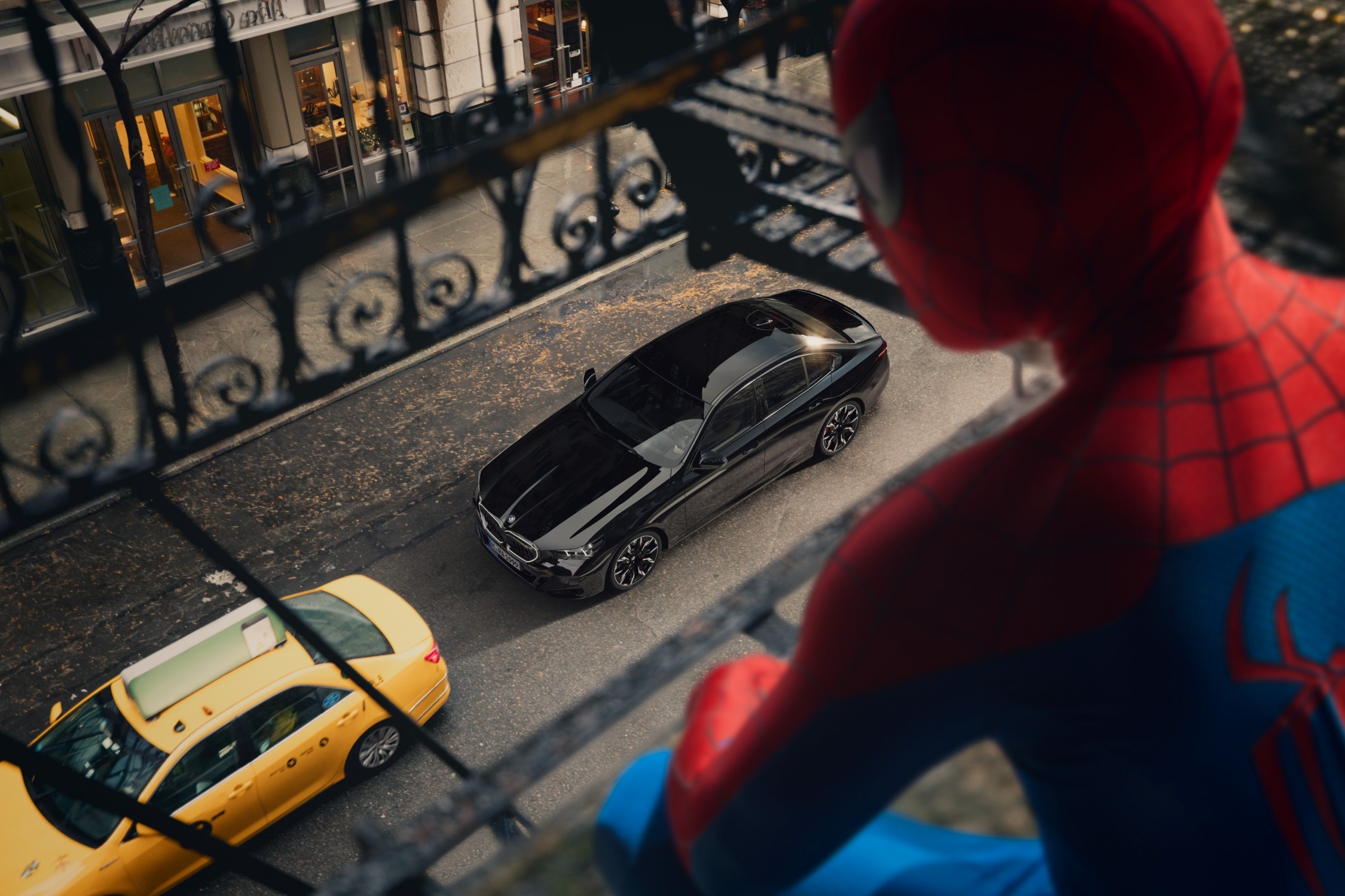 BMW runs Spider-Man ads on owners' screens - photo 6