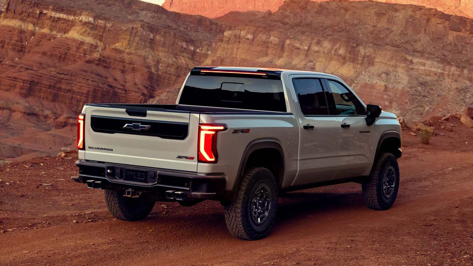 2027 Chevrolet Silverado revealed: fifth generation, with ZR2 and High Country - photo 4