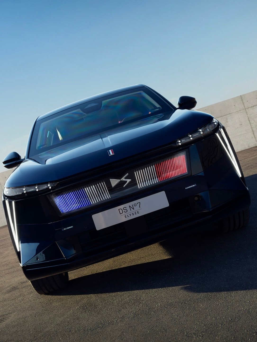 DS brings back hydropneumatic suspension for a presidential N°7