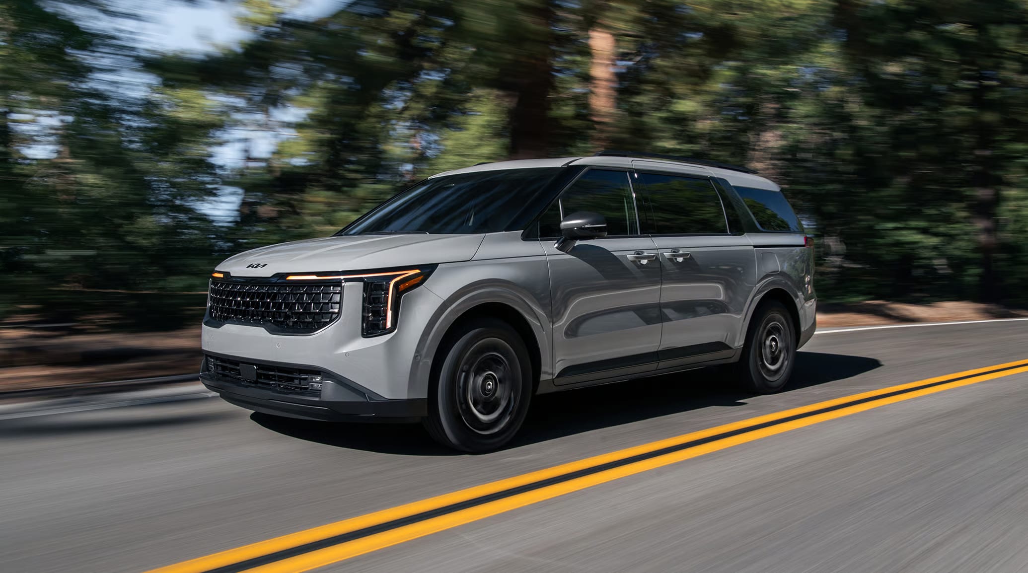 Kia's best-ever US half-year runs on hybrids - photo 4