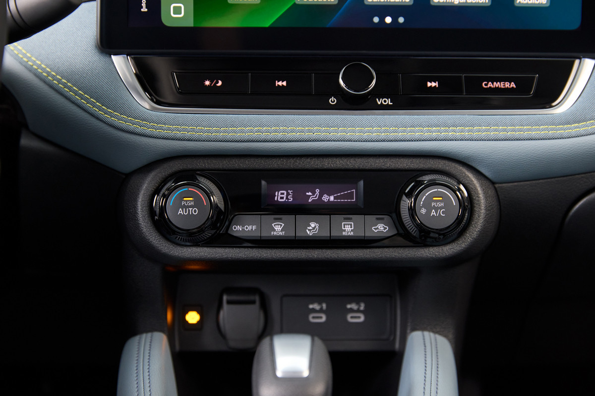 Nissan Versa - photo 6