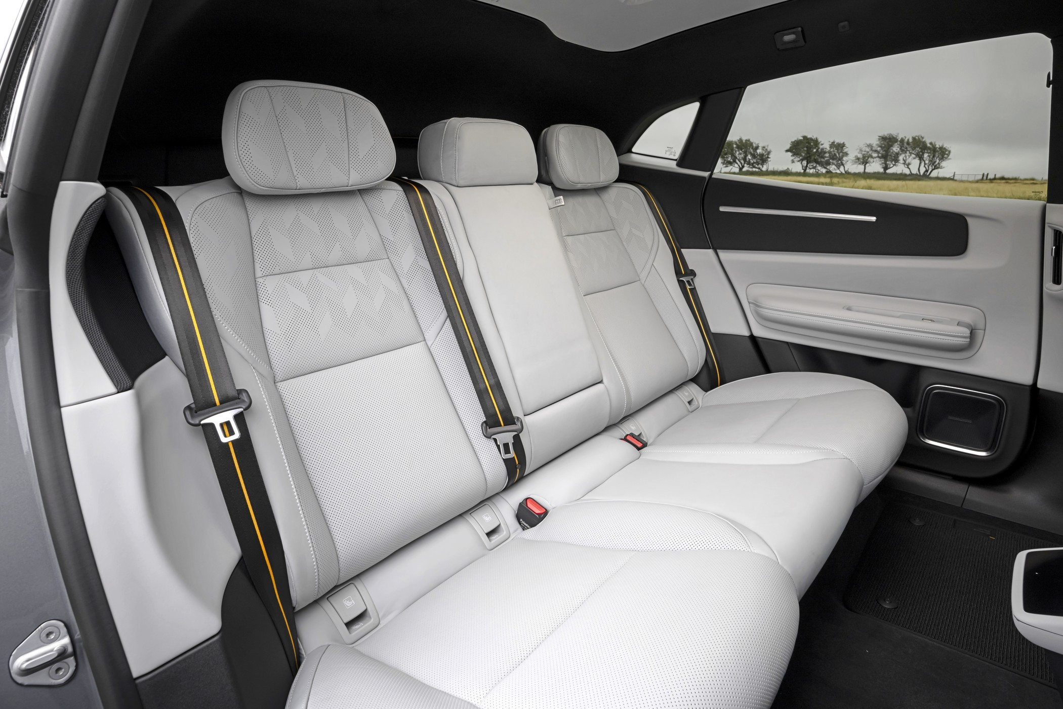 Polestar 4 - interior
