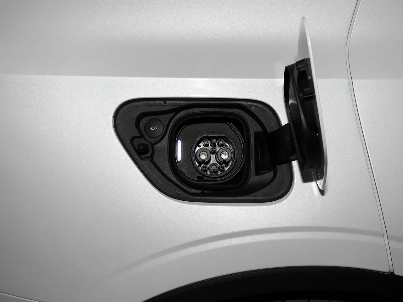 US bars Polestar from selling new cars - including the ones it builds in America - photo 30