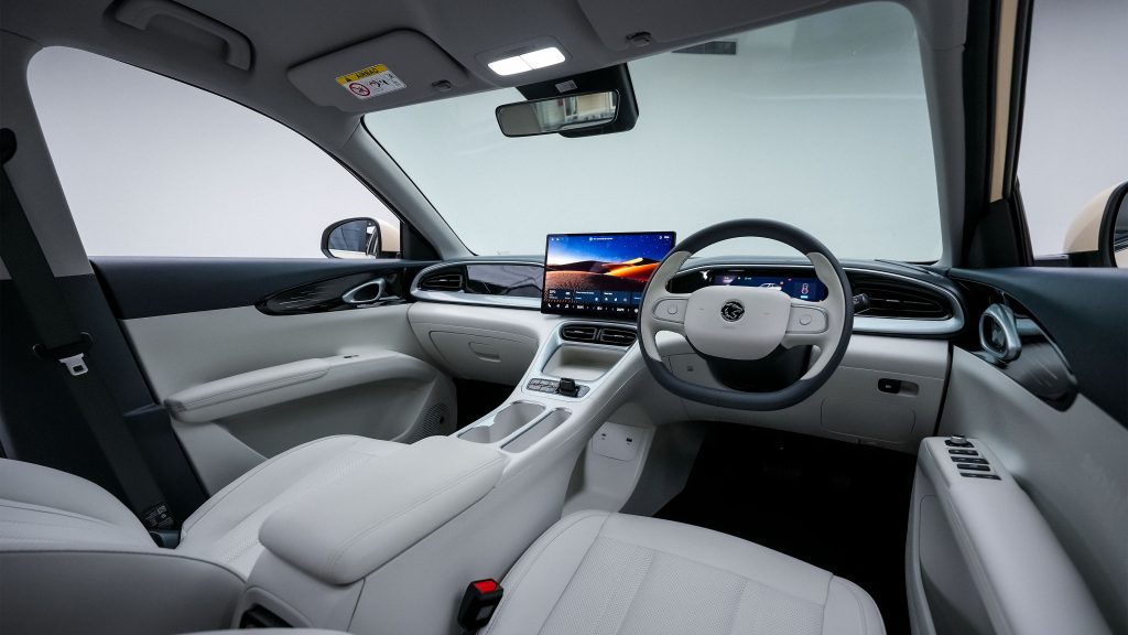 Proton e.MAS 7 - interior