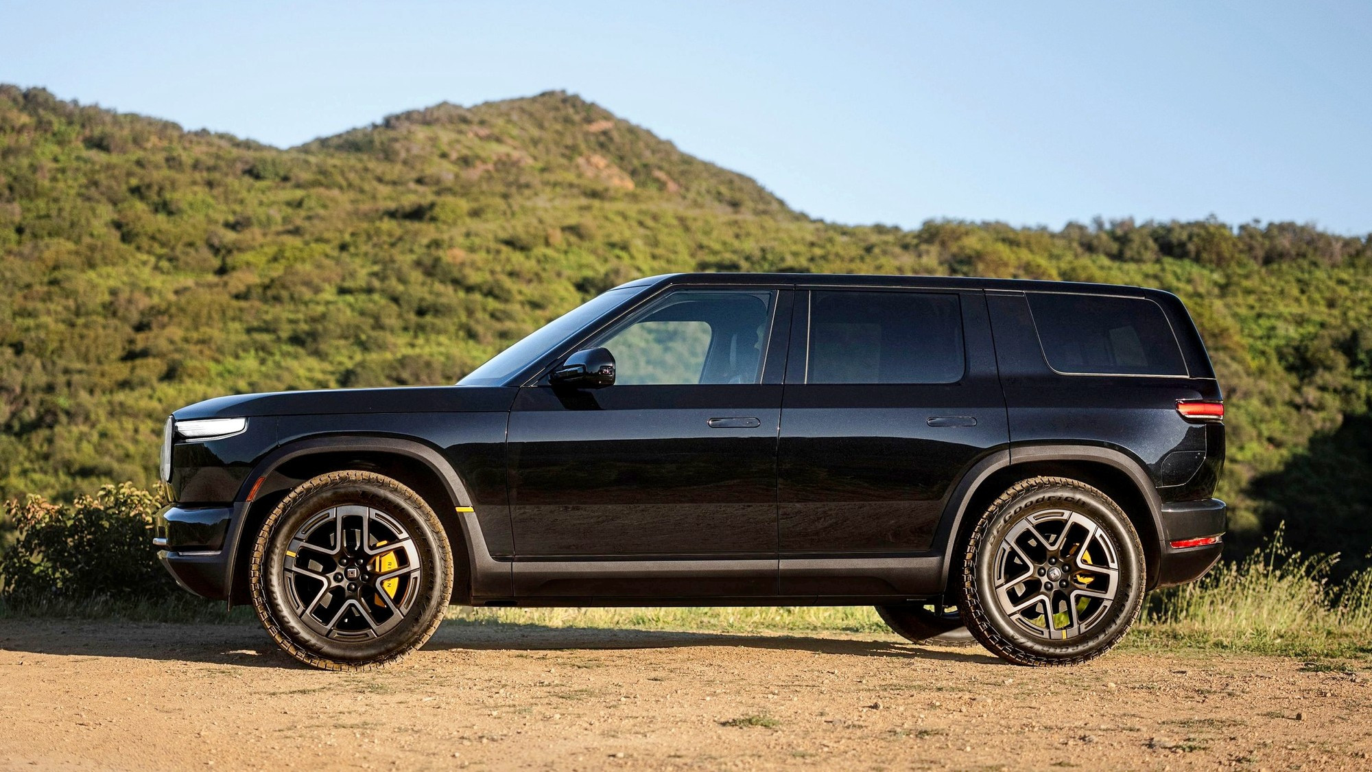 Rivian R2 - photo 12