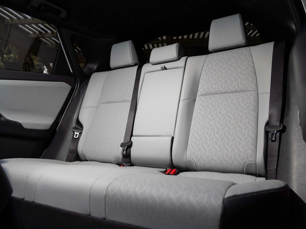Subaru Solterra - interior