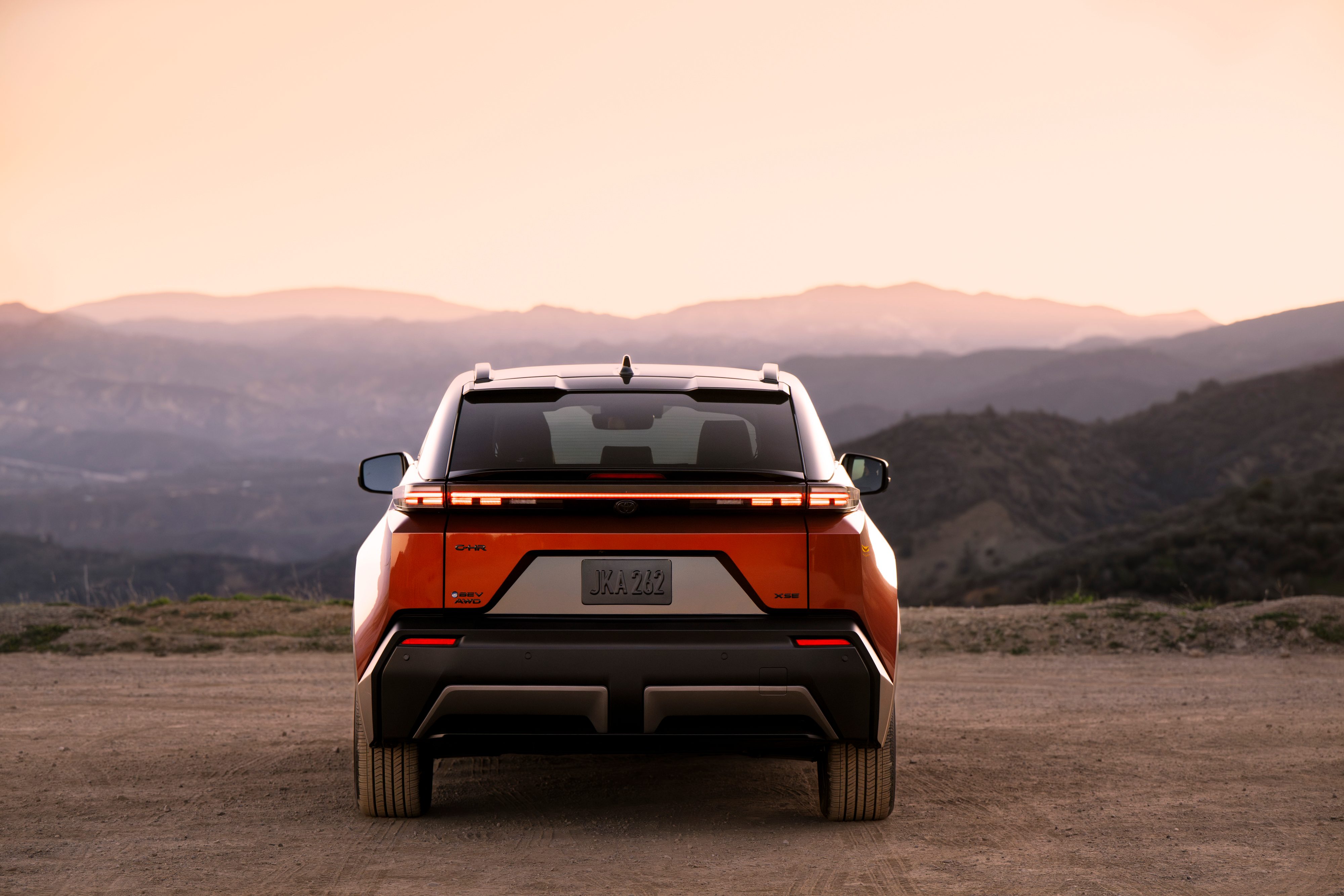 Toyota C-HR EV - photo 15