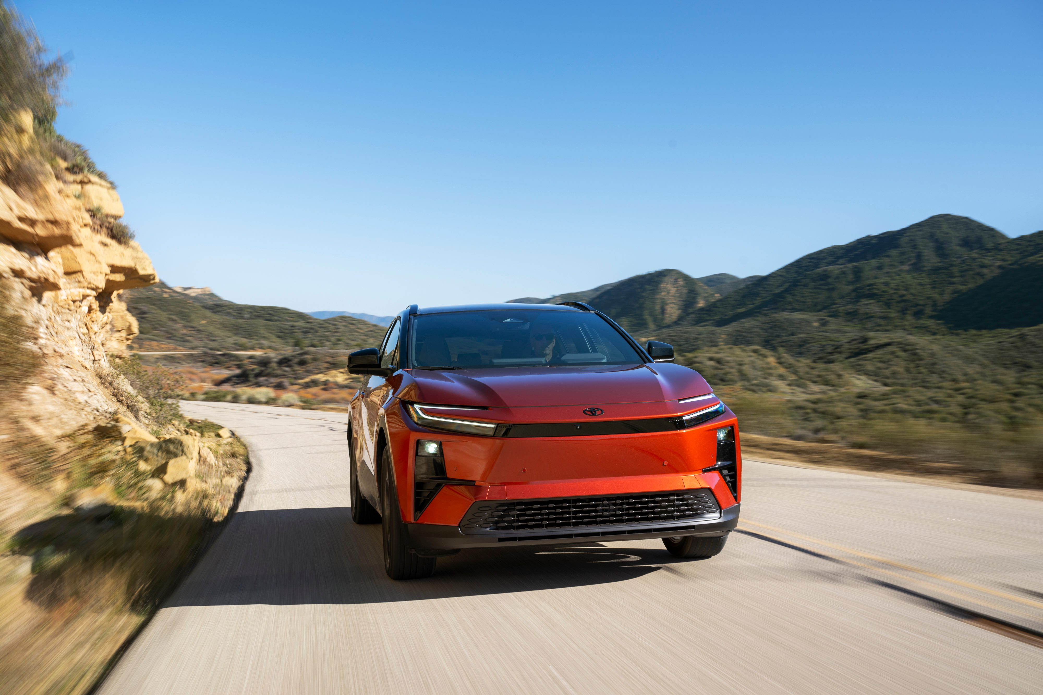 Toyota C-HR EV - photo 23
