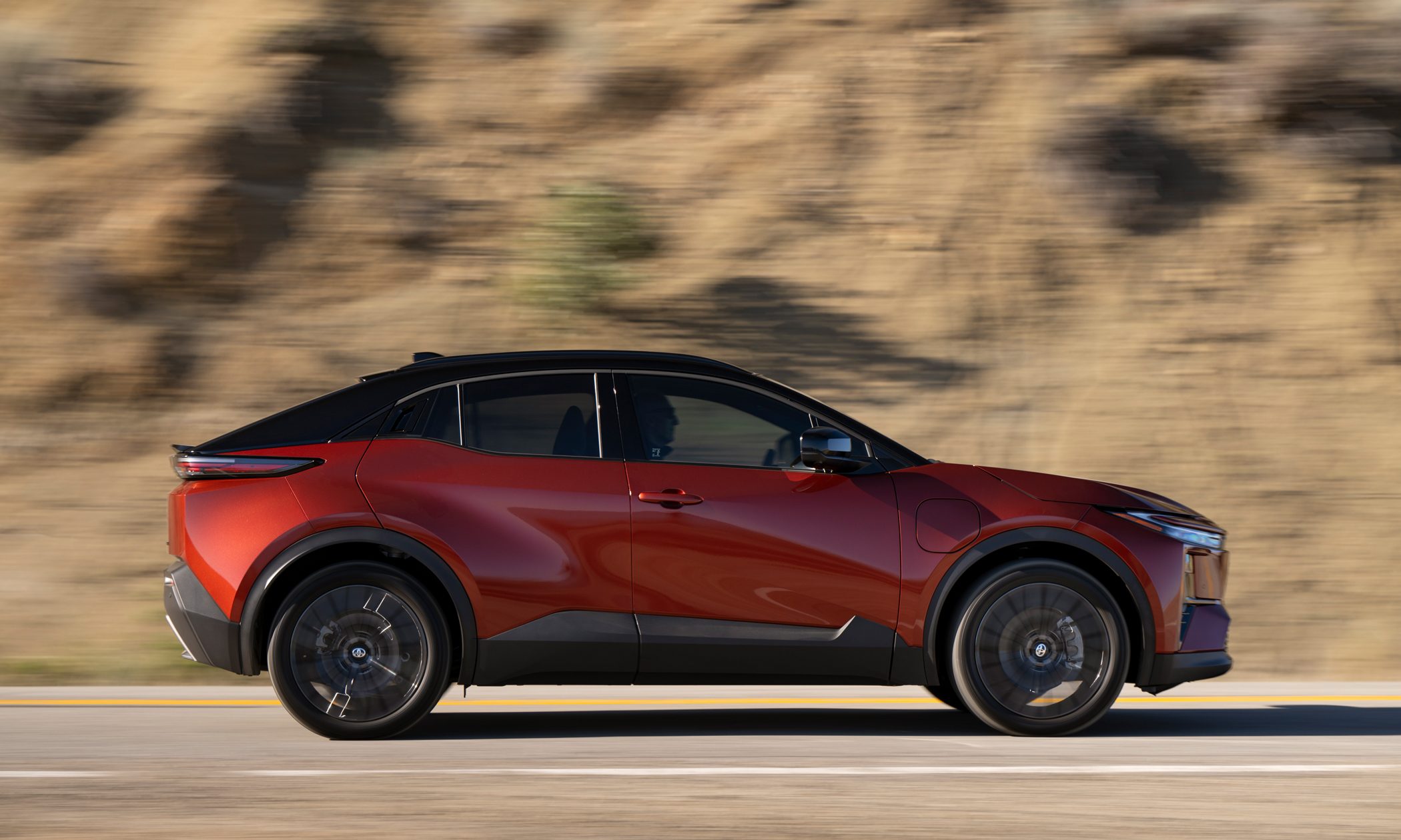 Toyota C-HR EV - photo 30