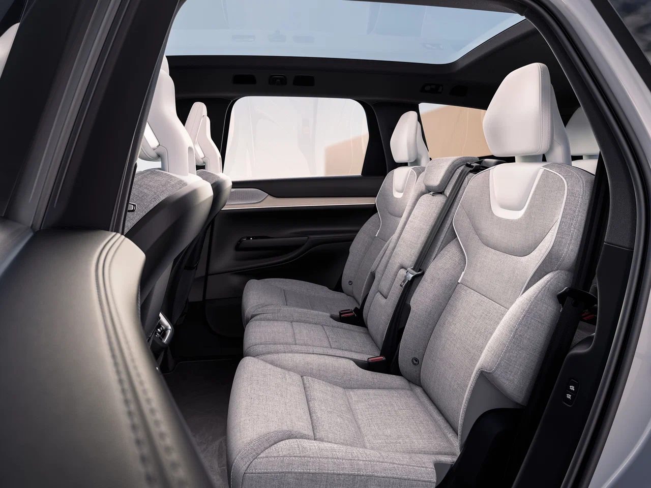Volvo EX90 - photo 12