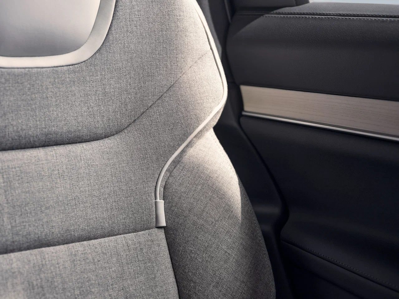 Volvo EX90 - photo 13
