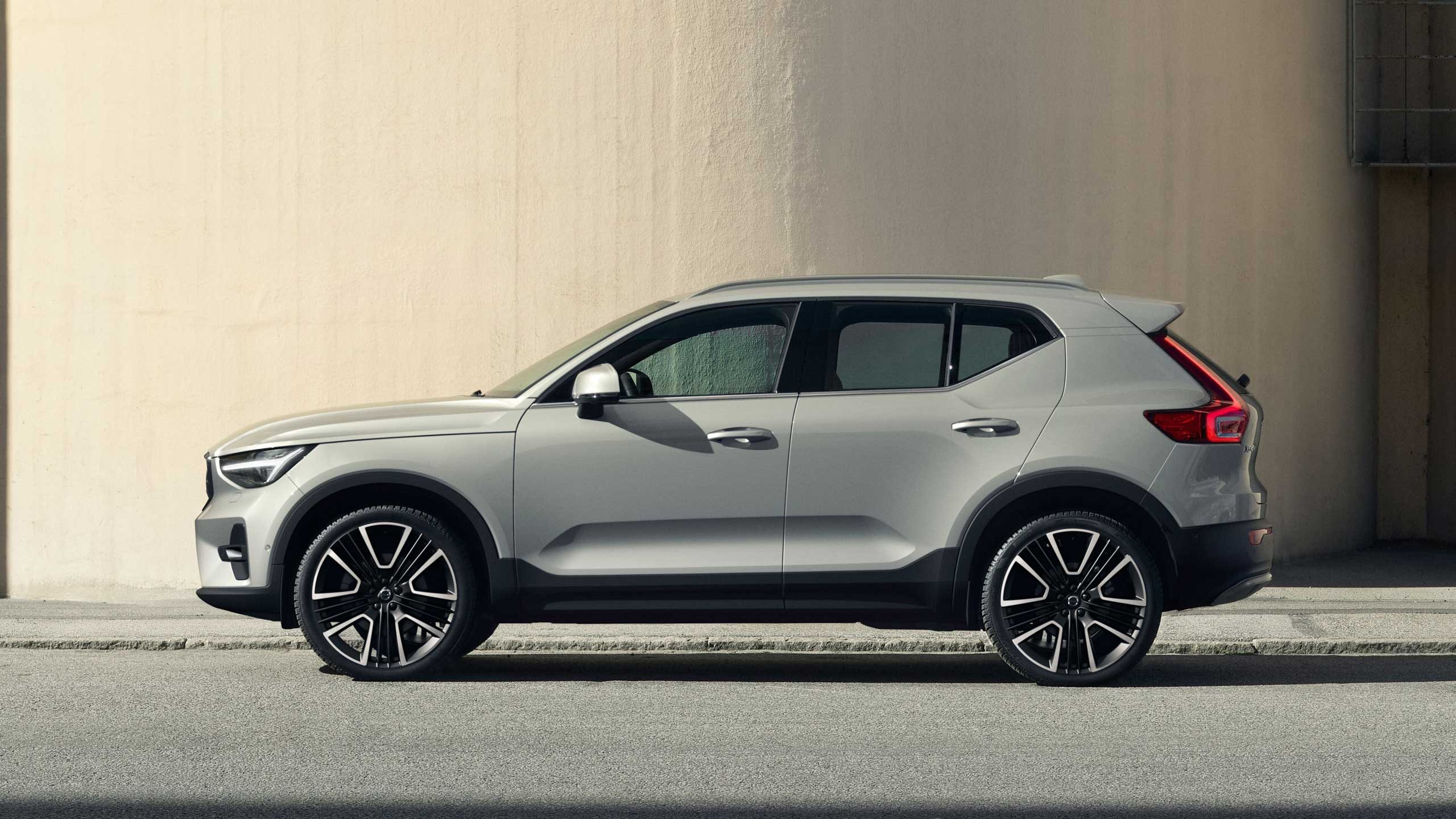 Volvo XC40 - photo 8