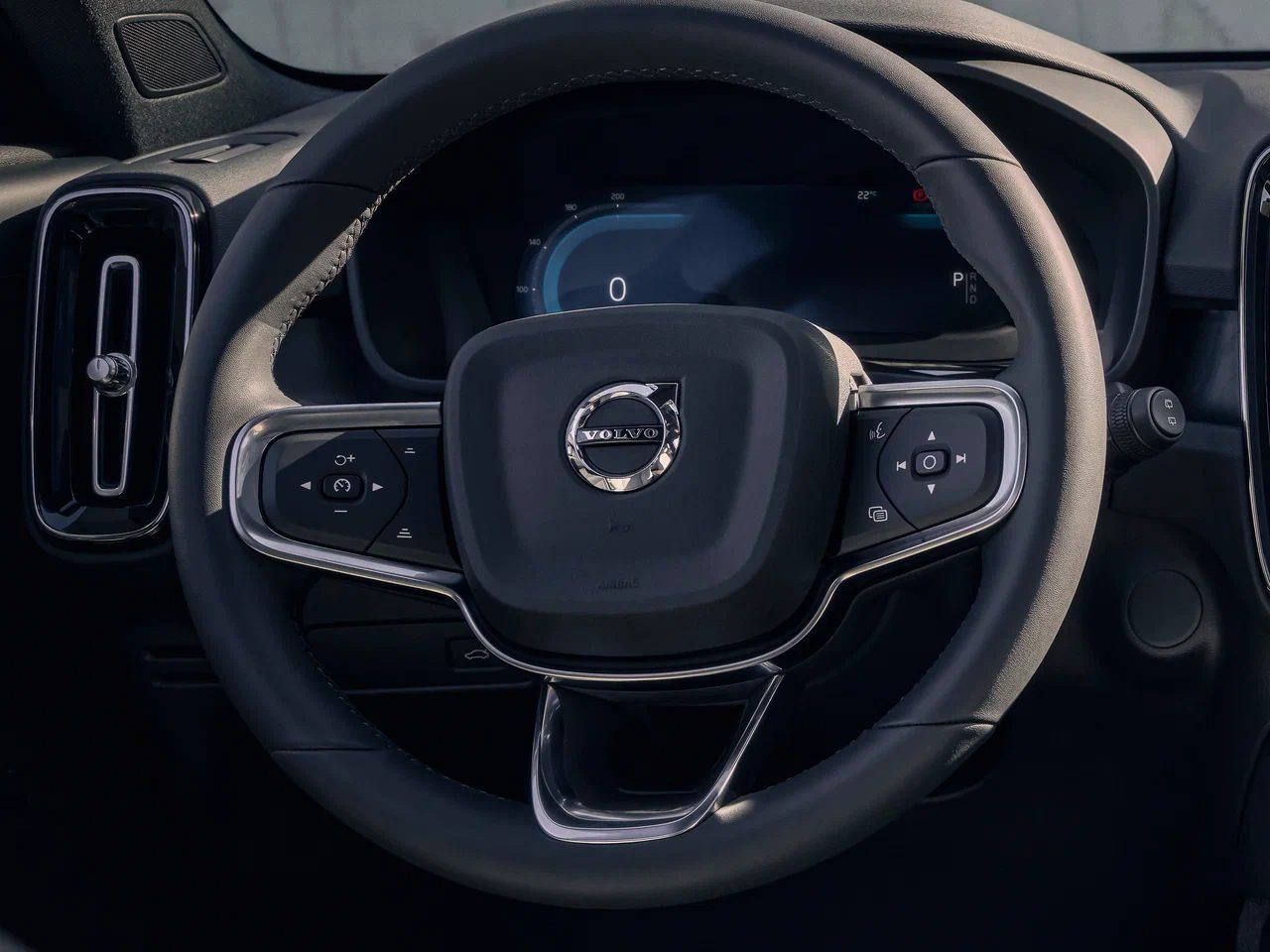 Volvo XC40 - photo 11