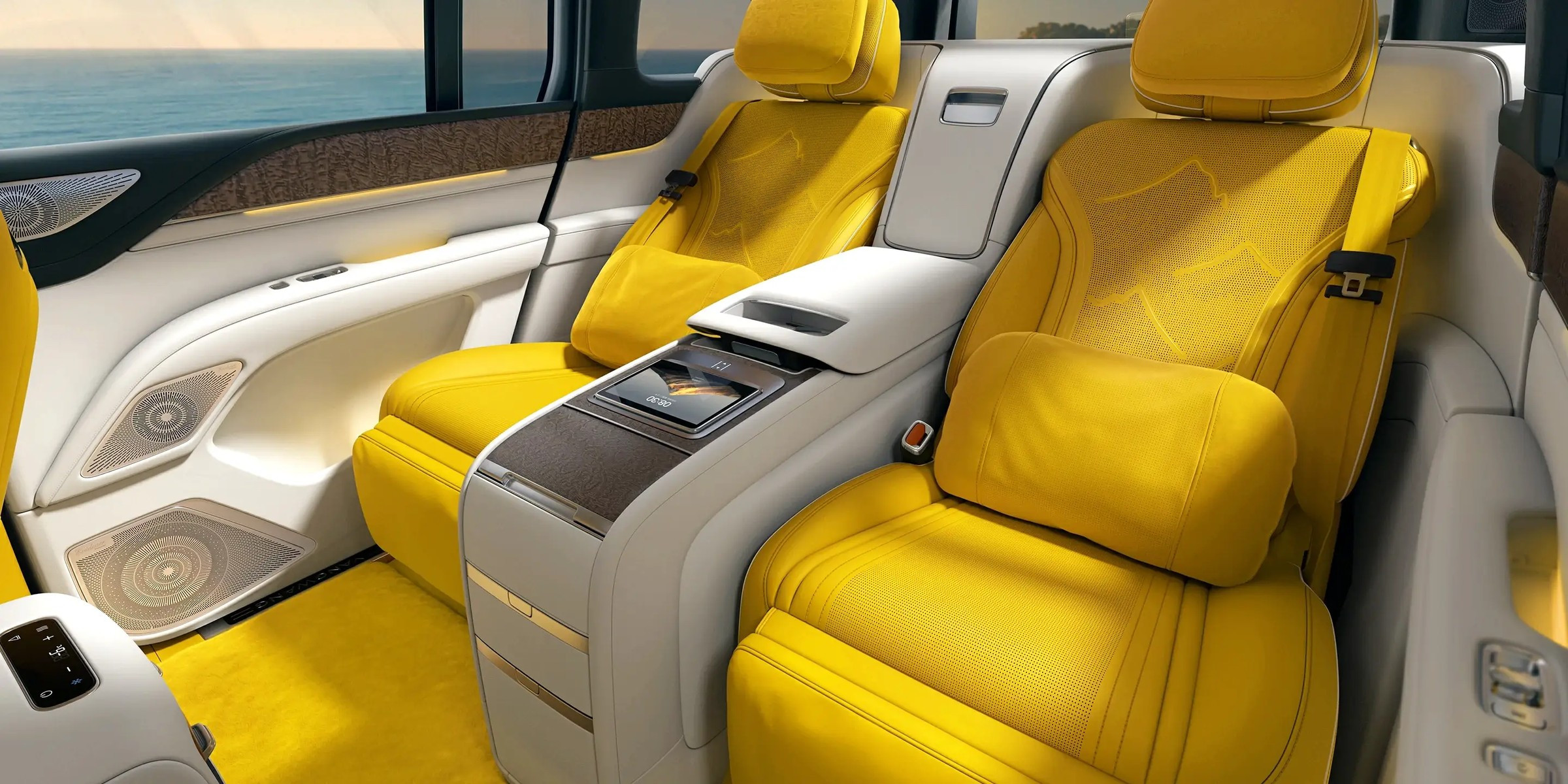 Yangwang U8L gains a four-seat, $216,000 flagship - photo 10
