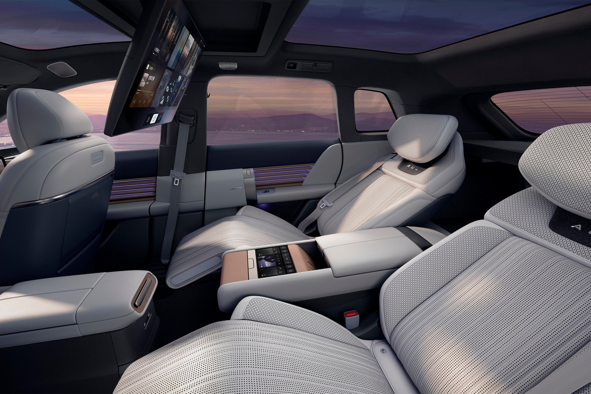 AUDI (SAIC) E7X - photo 8
