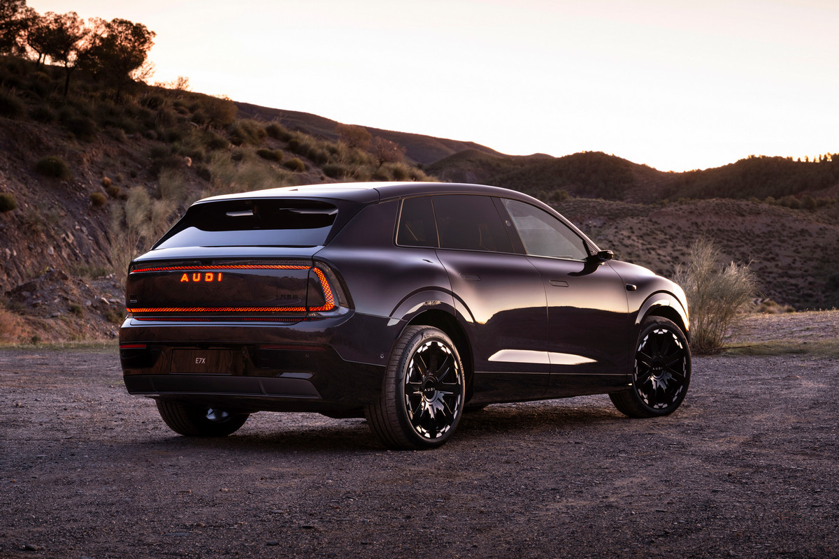 AUDI (SAIC) E7X - photo 2