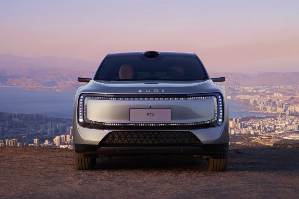 AUDI (SAIC) E7X - photo 6