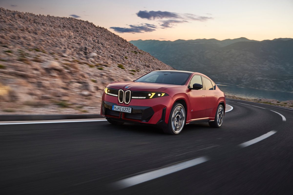BMW iX4 - photo 2