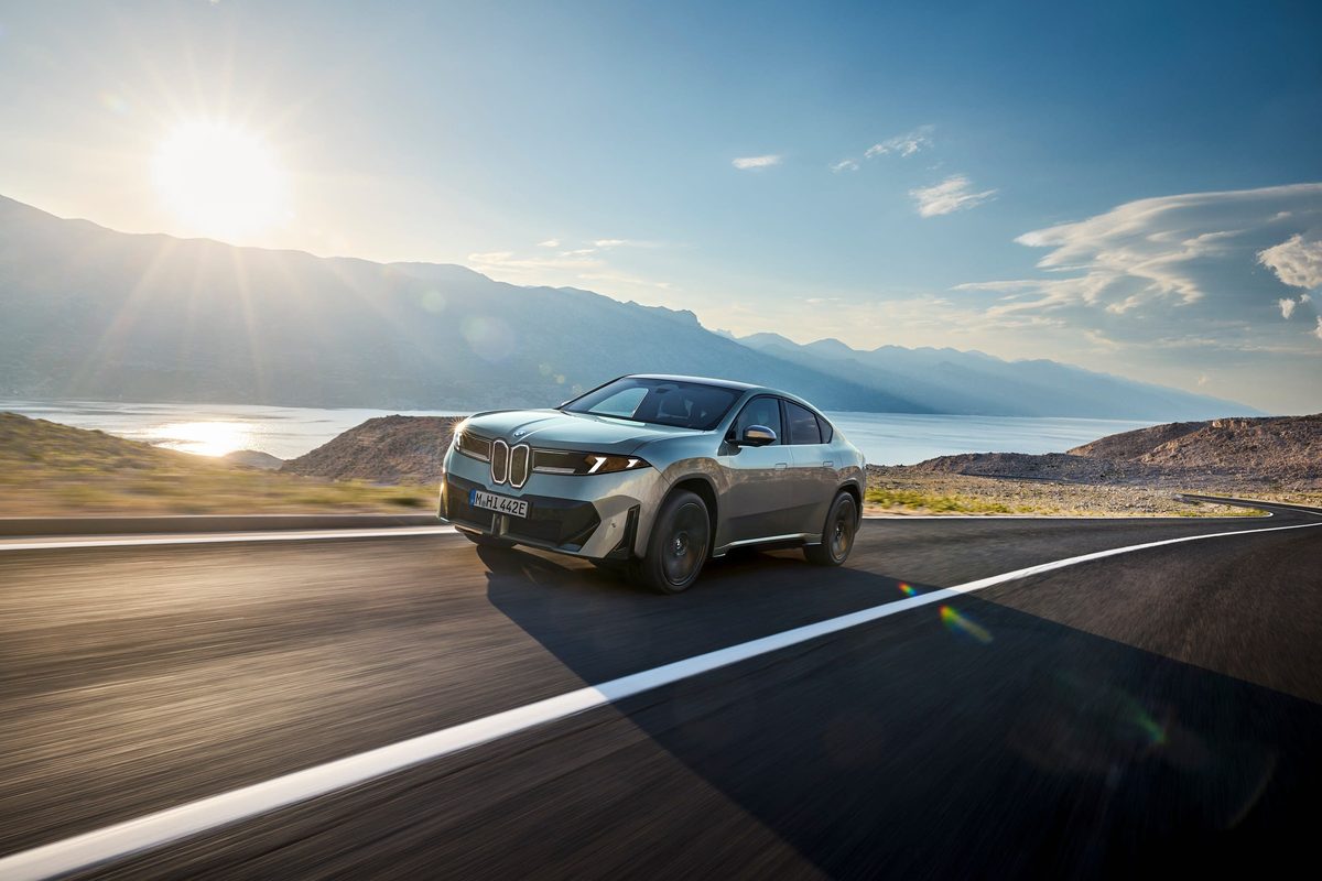 BMW iX4 - photo 6