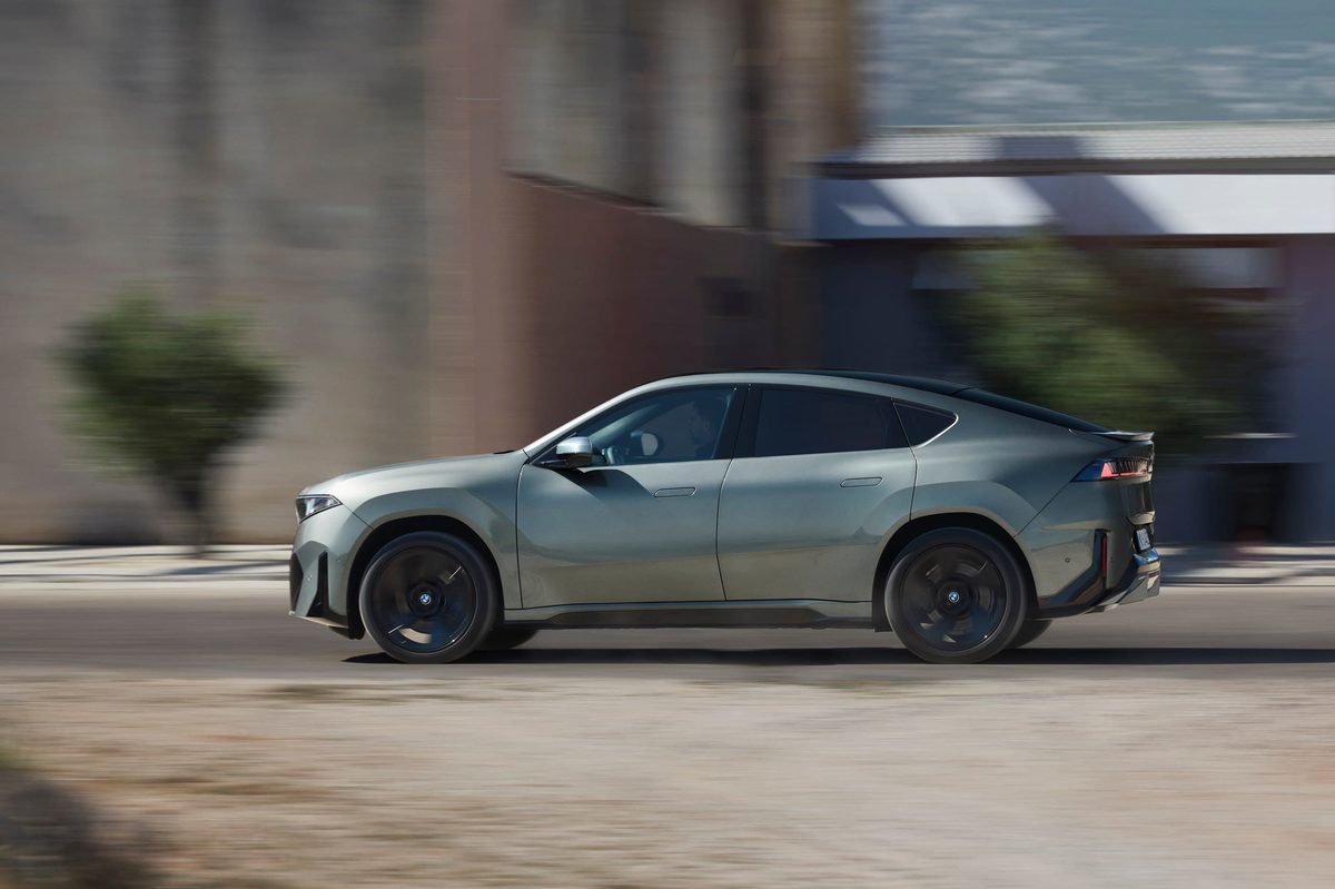 BMW iX4 - photo 8
