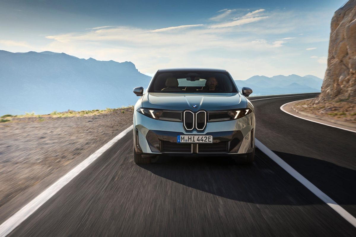 BMW iX4 - photo 10
