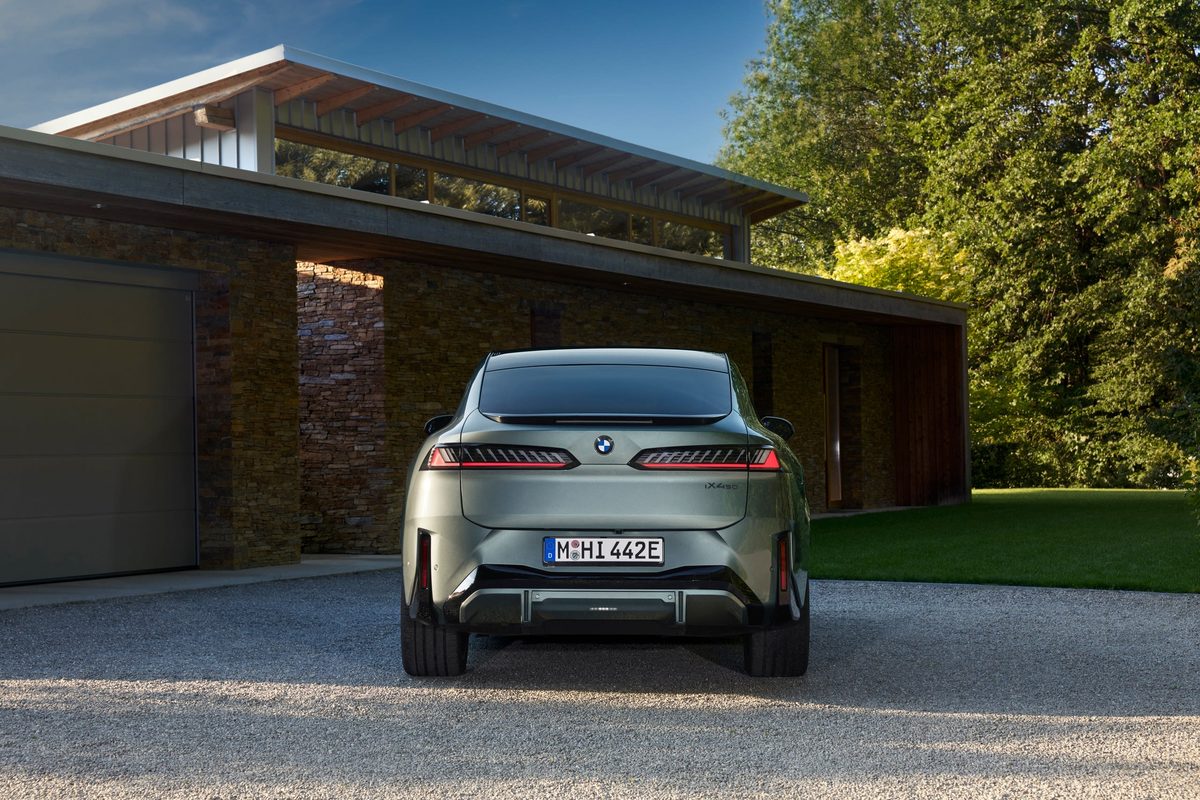 BMW iX4 - photo 22