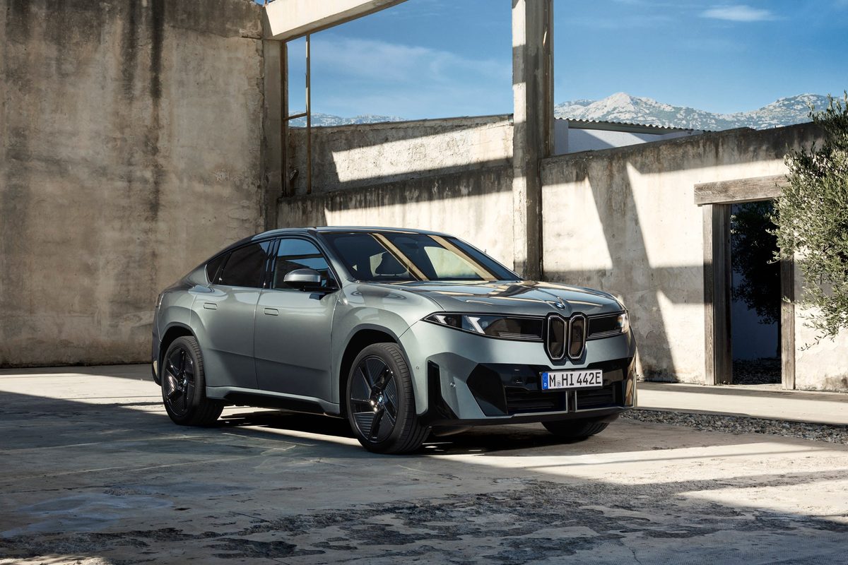 BMW iX4 - photo 23