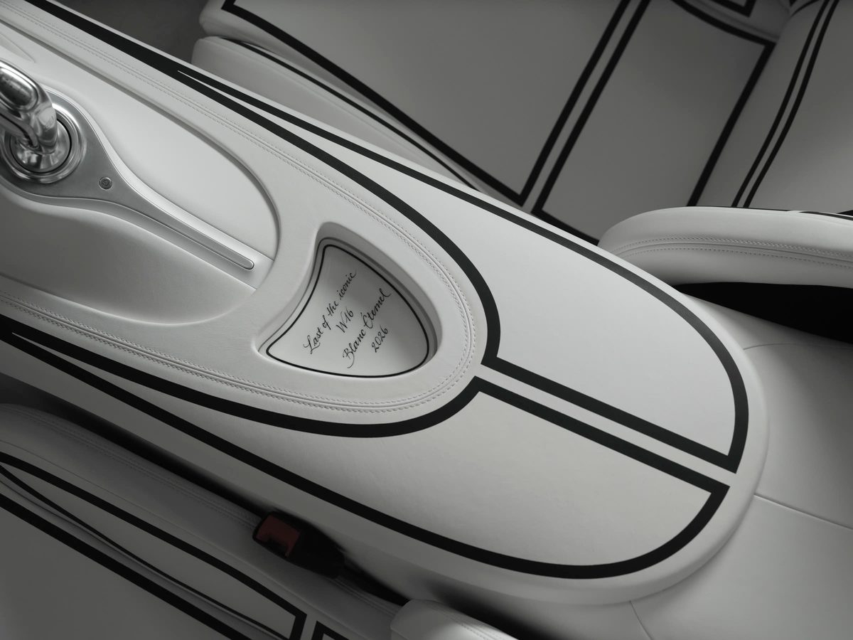 Bugatti W16 Mistral Blanc Éternel - photo 17