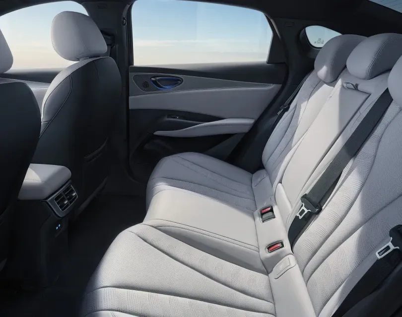 BYD Seal 06 Saloon - photo 7