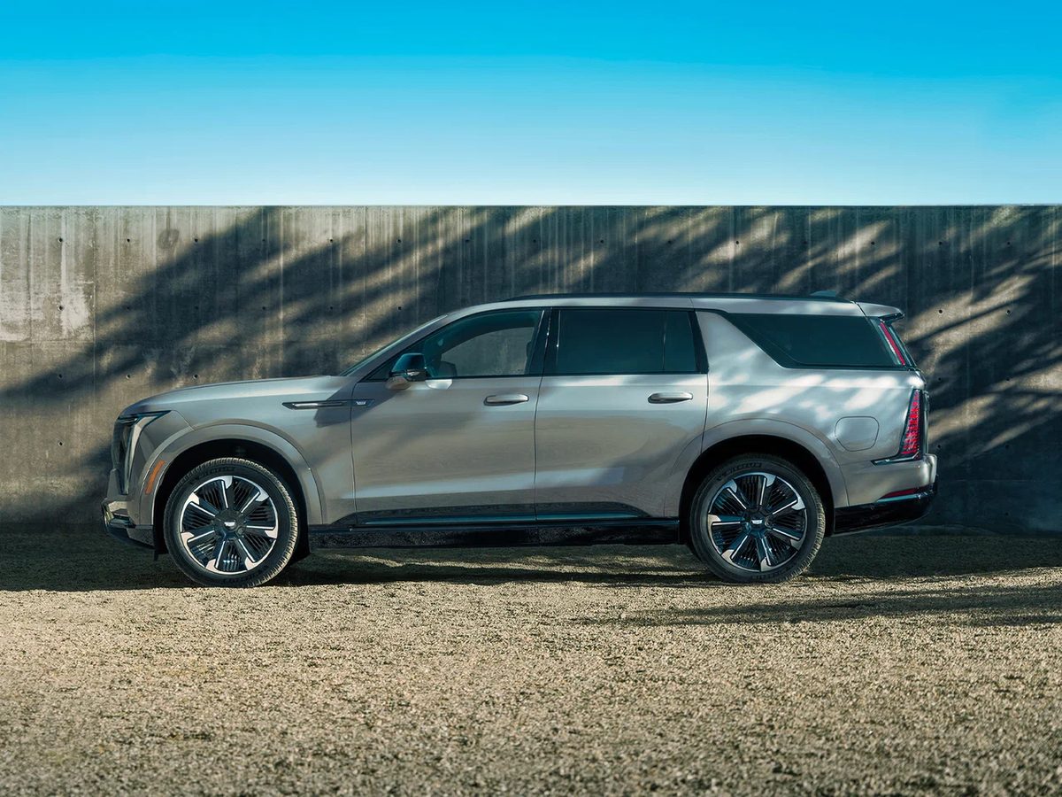 Cadillac Escalade IQL: 205 kWh Extended Electric Flagship from $132,695 - photo 6