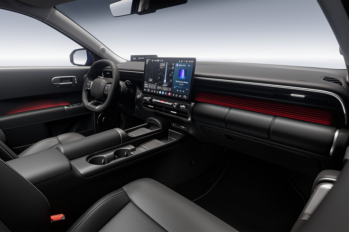 Hyundai unveils the eighth-generation Elantra with an angular 'Art of Steel' redesign - photo 6