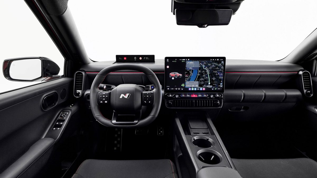 Hyundai Pleos Connect: Group-Wide Infotainment with Physical Buttons and LLM Voice Assistant - photo 4