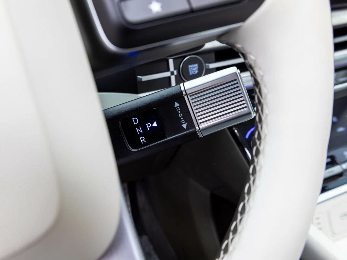 Hyundai Santa Fe - photo 8