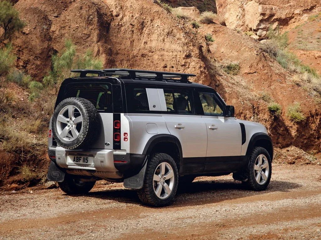 Land Rover Defender 110 - photo 4