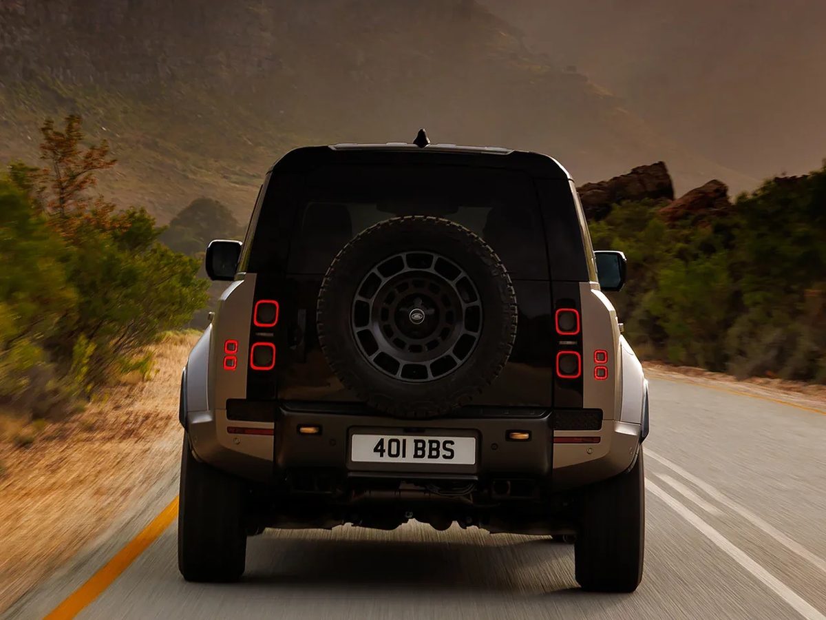 Land Rover Defender 110 - photo 7