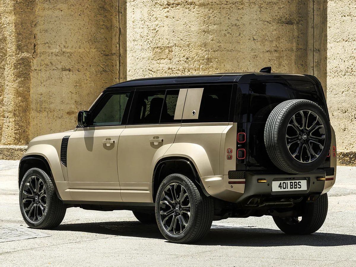 Land Rover Defender 110 - photo 9