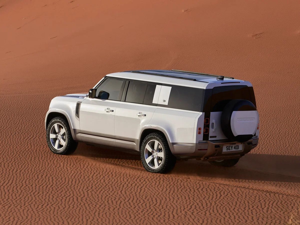 Land Rover Defender 130 - photo 5