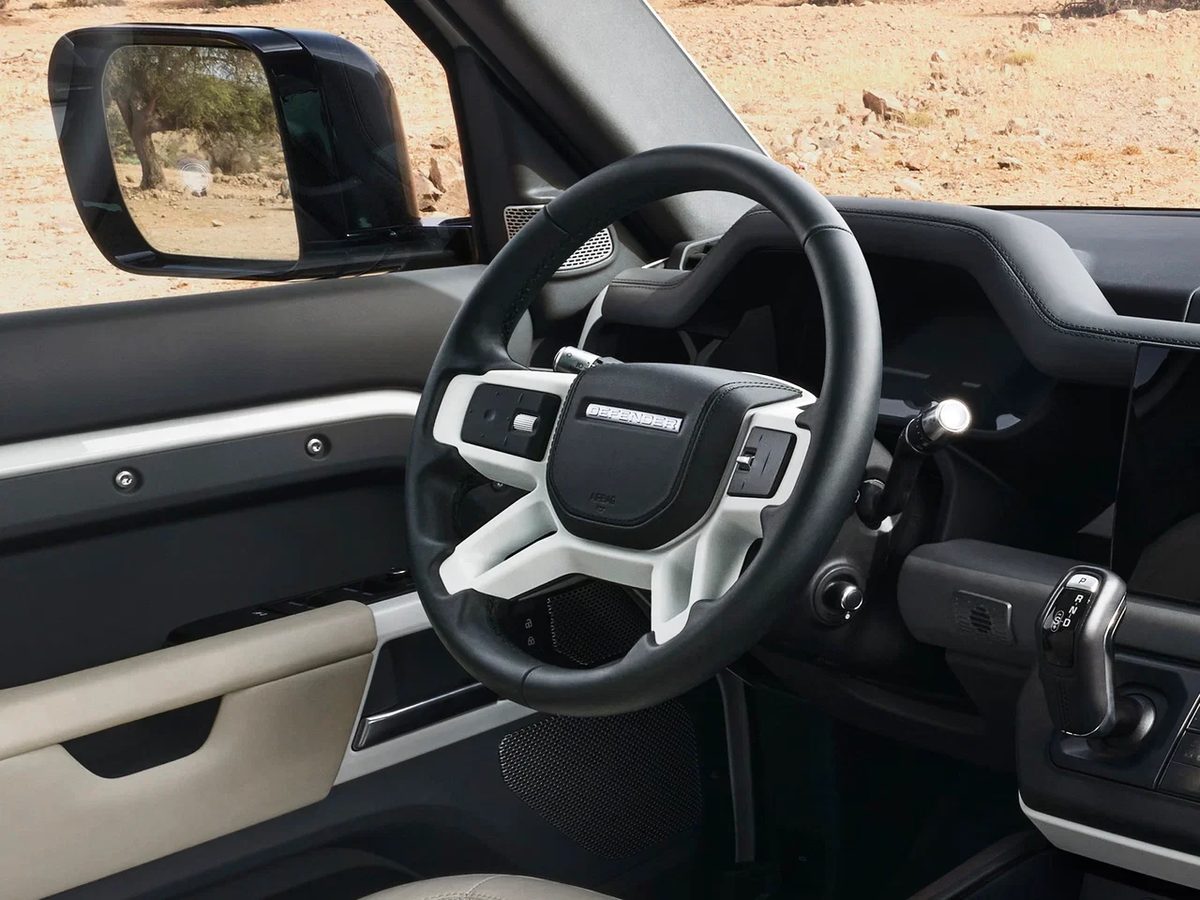 Land Rover Defender 130 - photo 6