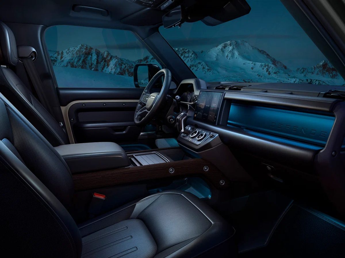 Land Rover Defender 130 - photo 13