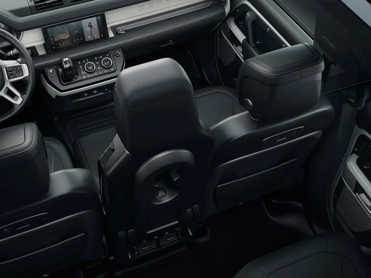 Land Rover Defender 90 - photo 15