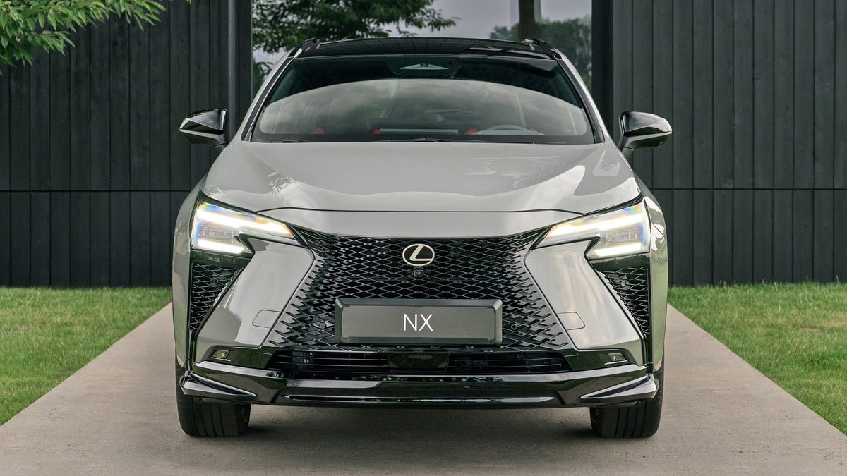 Lexus NX - photo 4