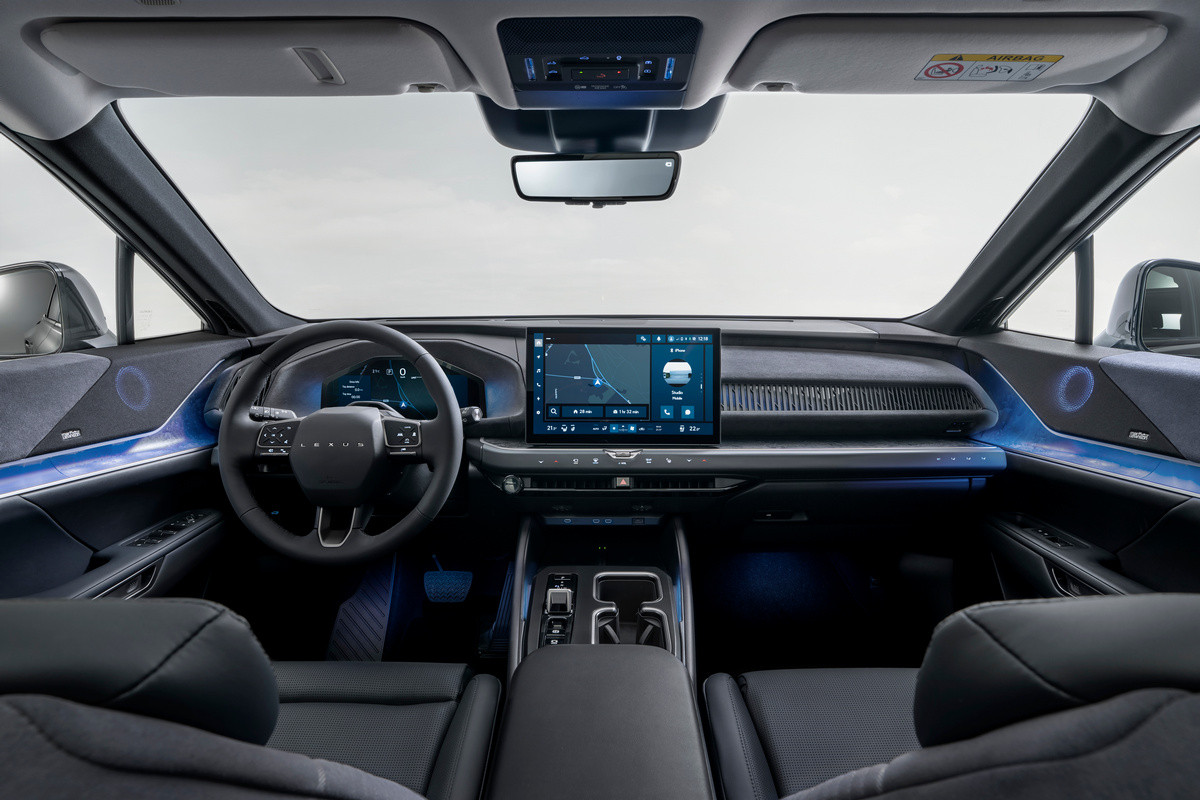 Lexus TZ - photo 14