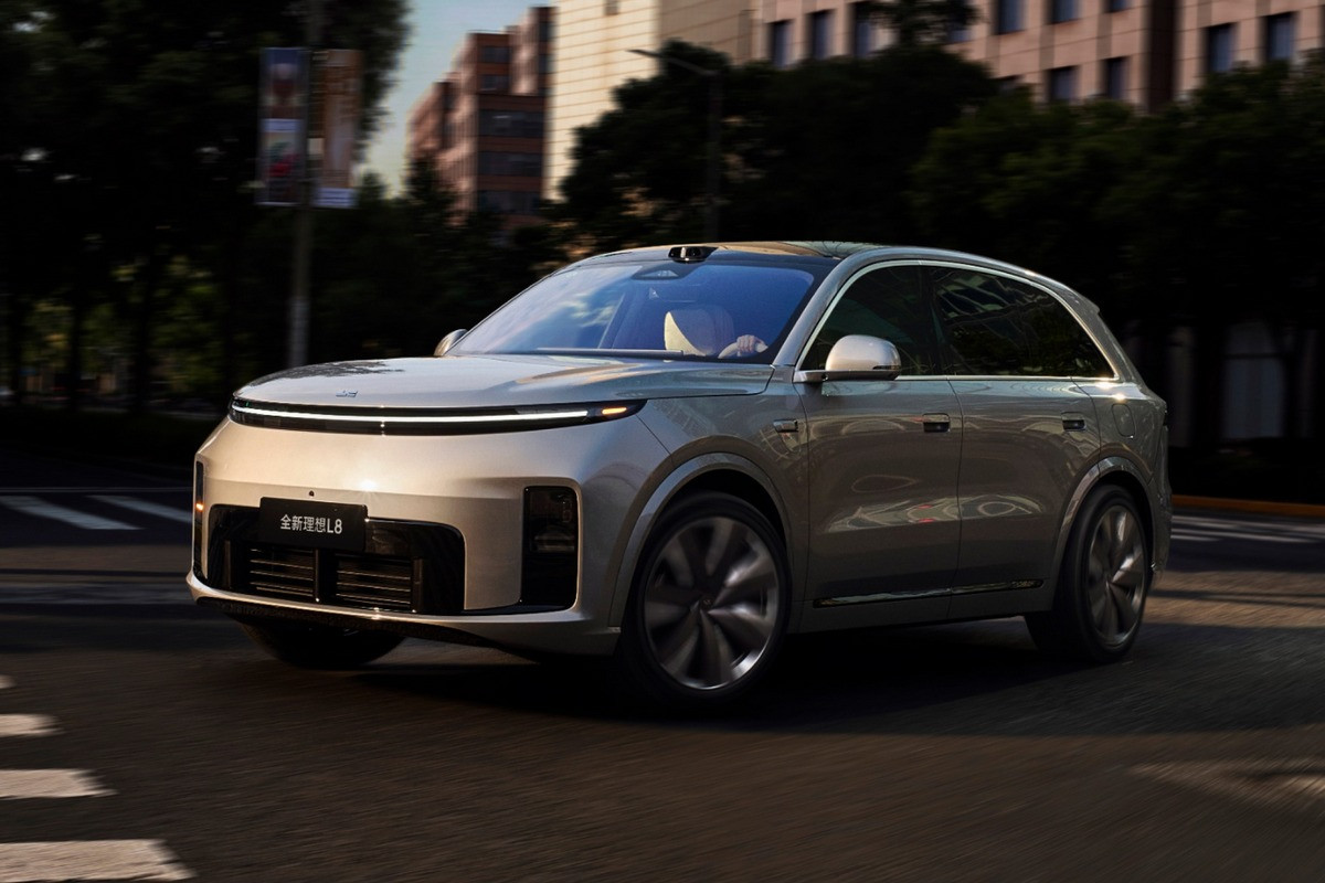 Li L8 returns as a five-seat sibling to the L9, on sale in China from ¥369,800 (about $54,300)